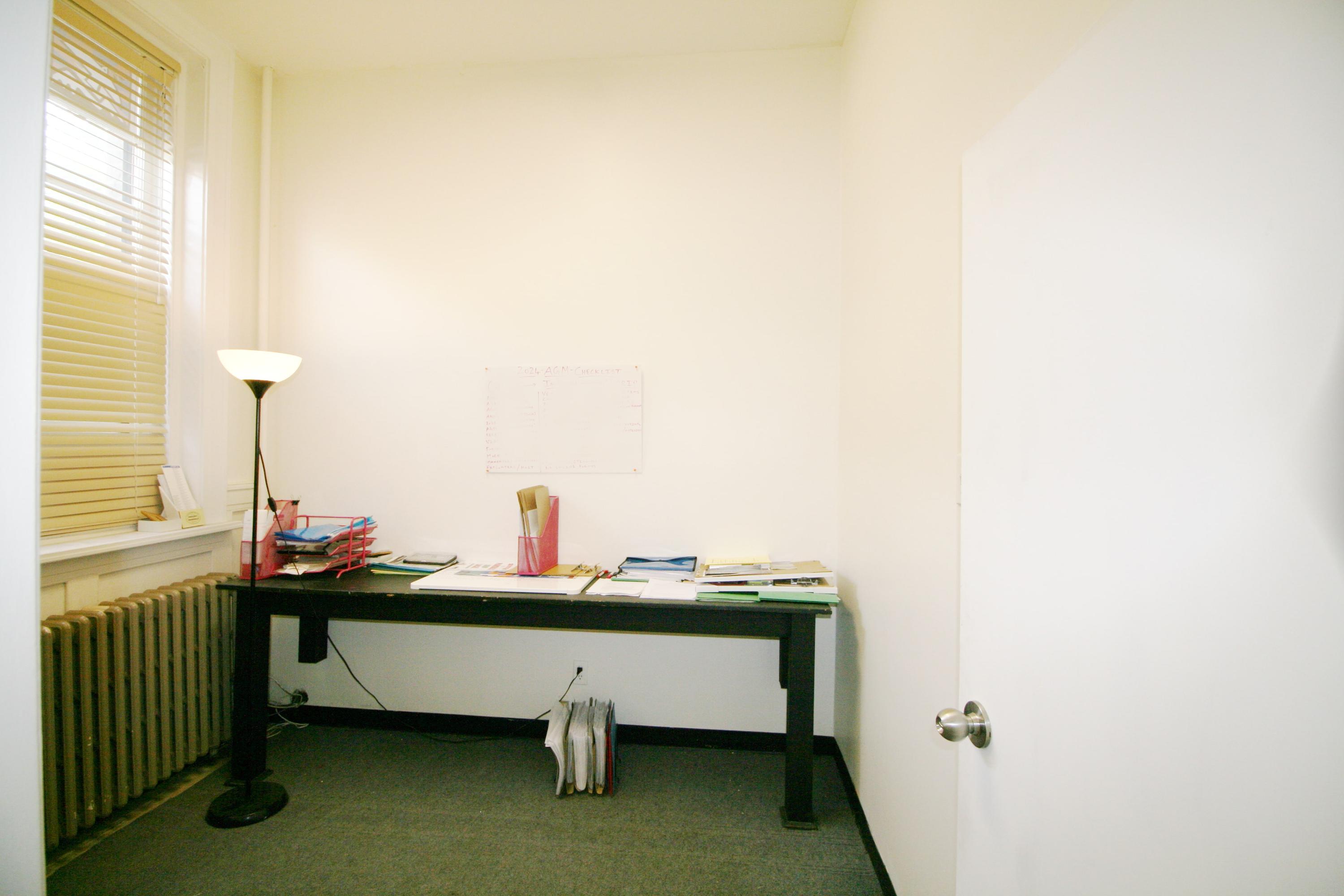 












1313 Queen Street West

,
Toronto,




ON
M6K 1L8

