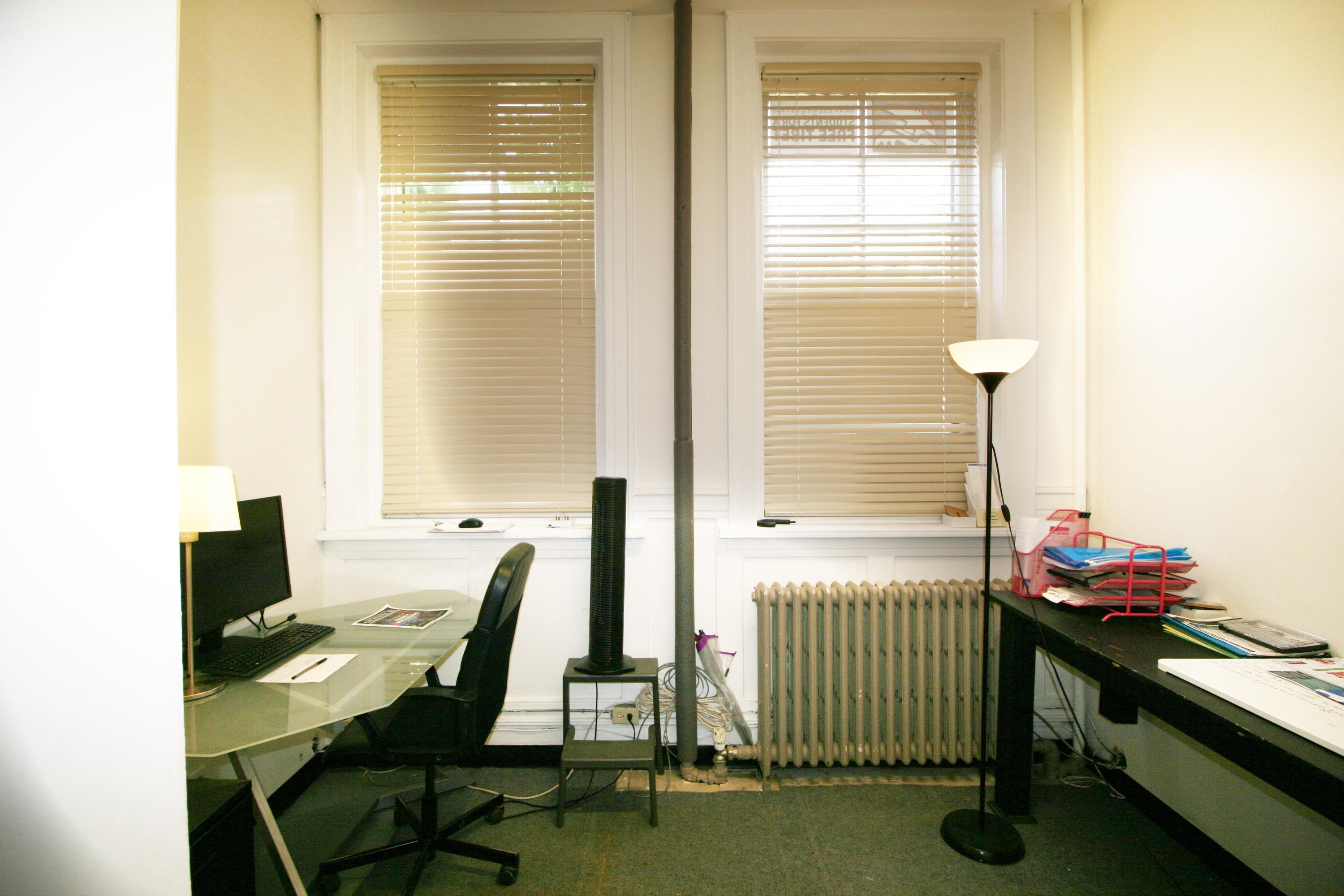 












1313 Queen Street West

,
Toronto,




ON
M6K 1L8

