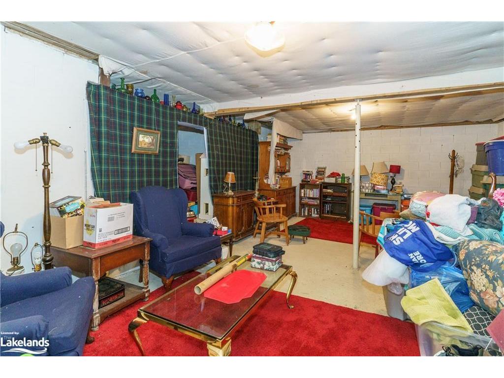 









3313


Maple Ridge

Drive,
Dorset,







ON
P0A 1E0

