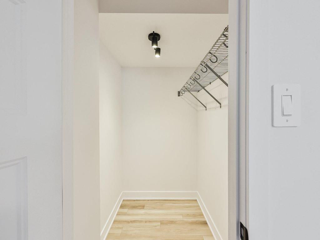












Rue des Épinettes

,
L'Assomption,




QC
J5W5S4

