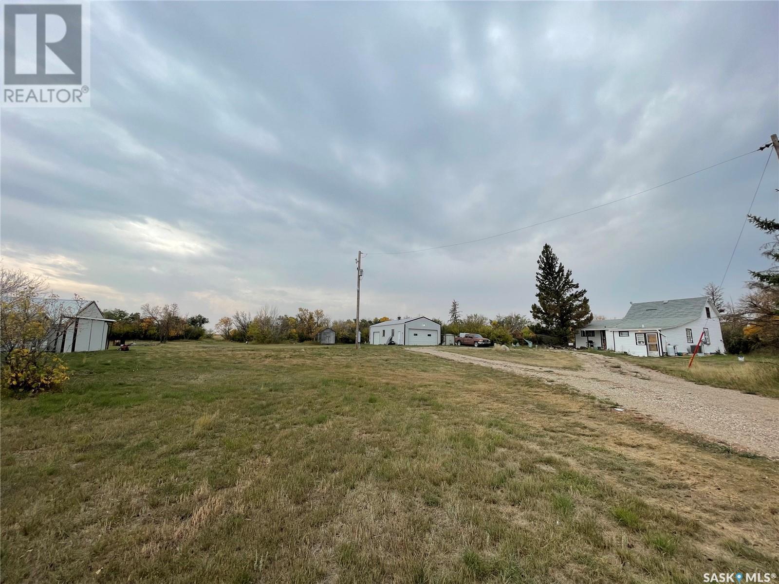 












Beadle Acreage

,
Kindersley Rm No. 290,




Saskatchewan
S0L1S0

