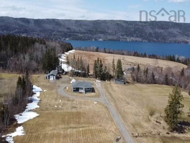 












2708 Old Route 5

,
Boularderie East,




NS
B1X 1H7


