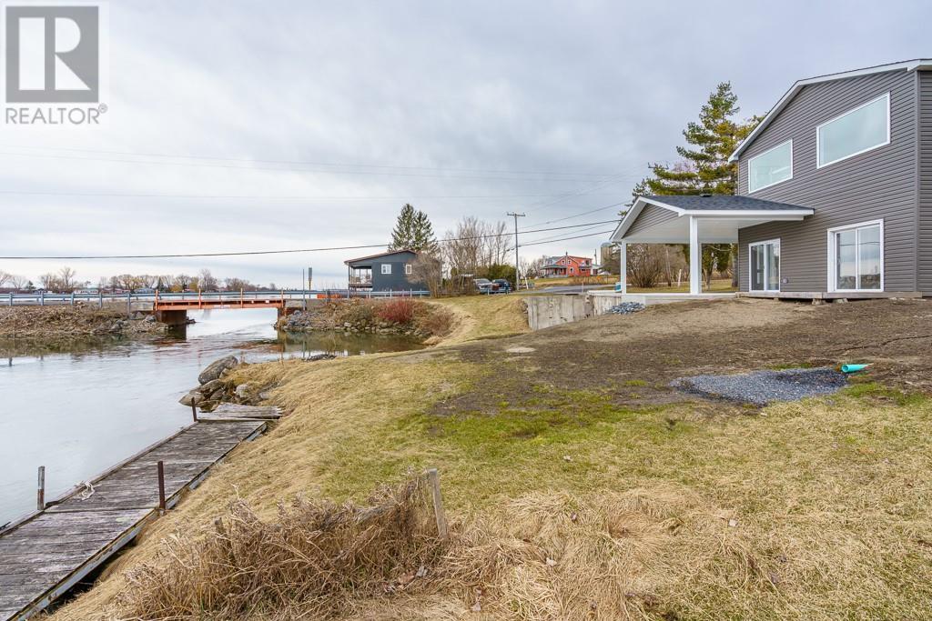 












19380 COUNTY RD 2 ROAD

,
Summerstown,




Ontario
K0C2E0

