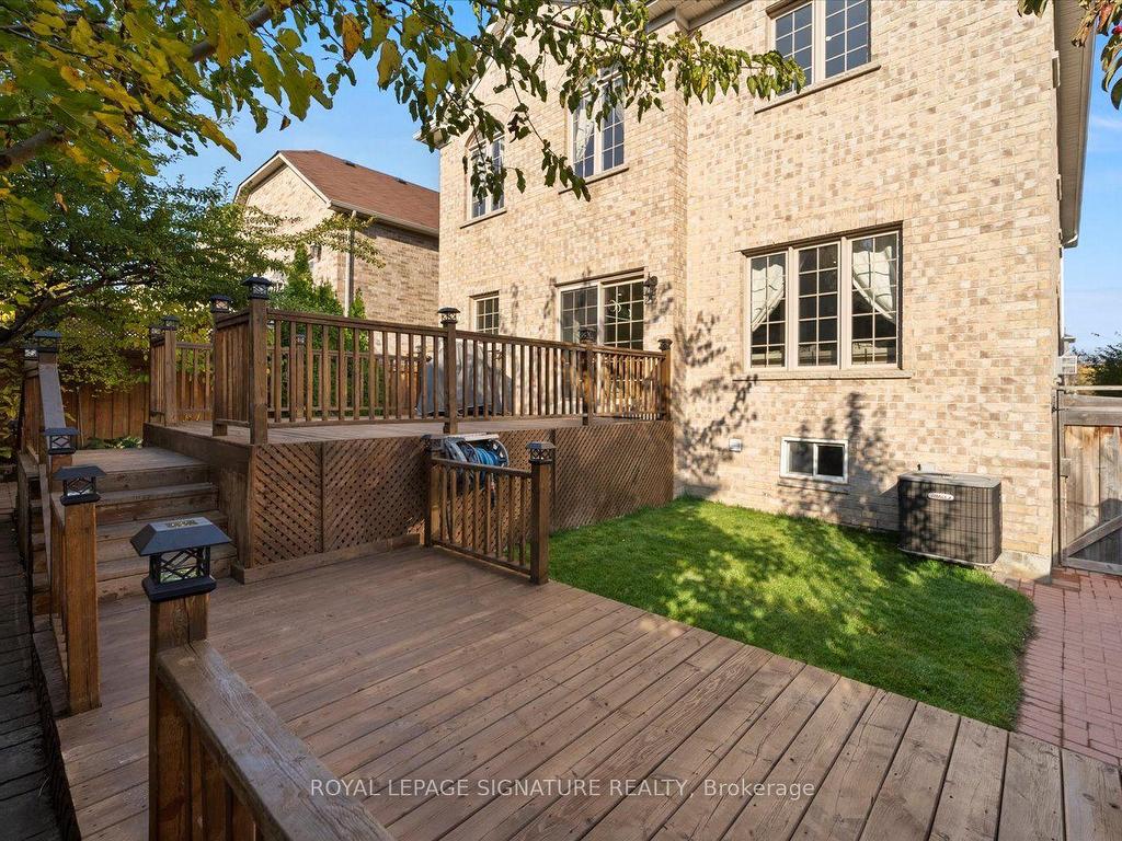 












143 Queen Filomena Ave

,
Vaughan,




ON
L6A 0H7

