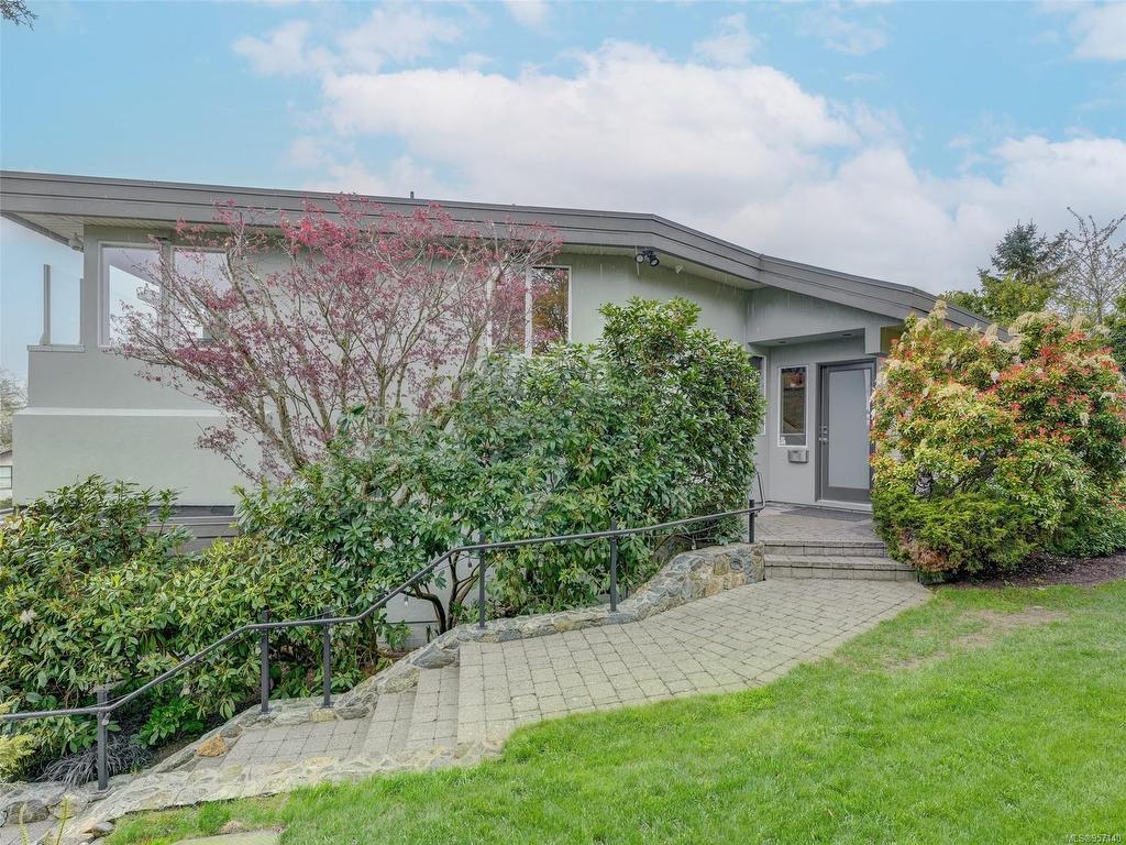 









3450


Lord Nelson

Way,
Saanich,




BC
V8P 5T9

