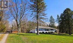 Three bedroom family home minutes outside Owen Sound