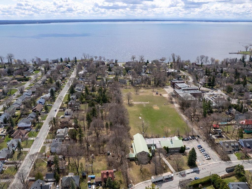 









11


Av. Westwood

,
Pointe-Claire,




QC
H9S4Y6

