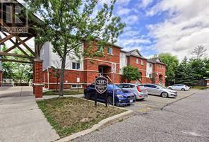 












#4 -237 FERNDALE DR S

,
Barrie,




Ontario
L4N0T6

