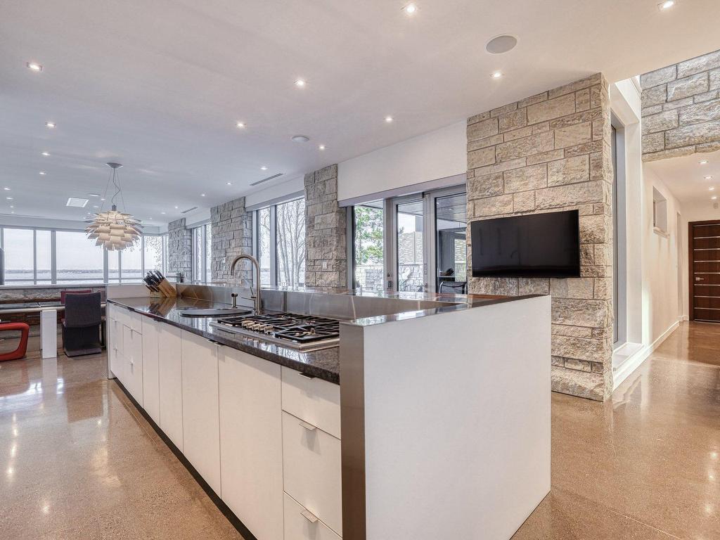 









79


Ch. Fraser

,
Gatineau (Aylmer),




QC
J9H2H1

