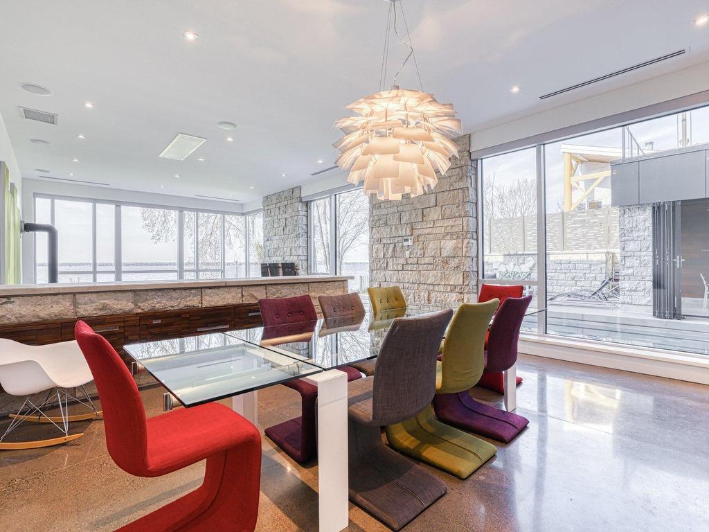 









79


Ch. Fraser

,
Gatineau (Aylmer),




QC
J9H2H1


