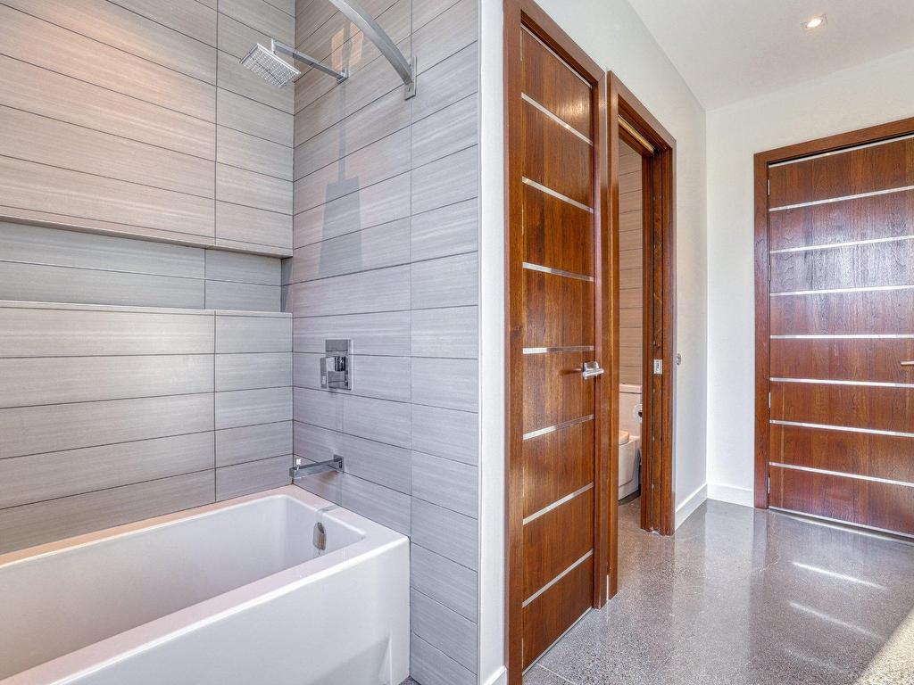 









79


Ch. Fraser

,
Gatineau (Aylmer),




QC
J9H2H1

