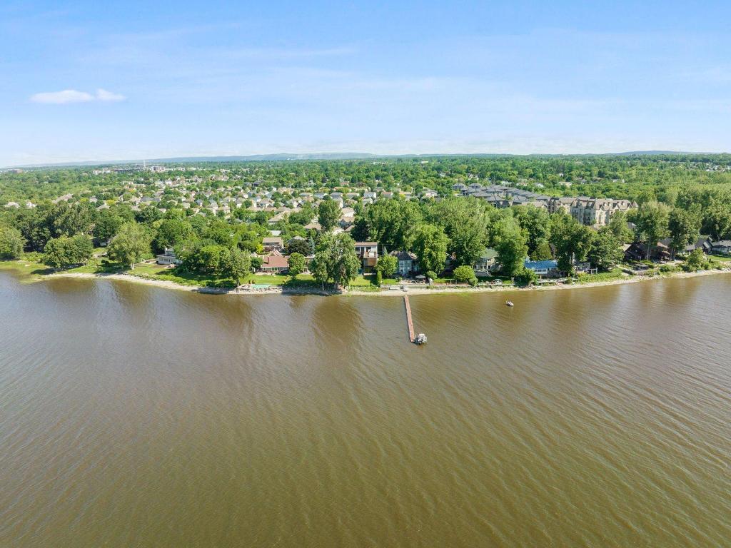 









79


Ch. Fraser

,
Gatineau (Aylmer),




QC
J9H2H1

