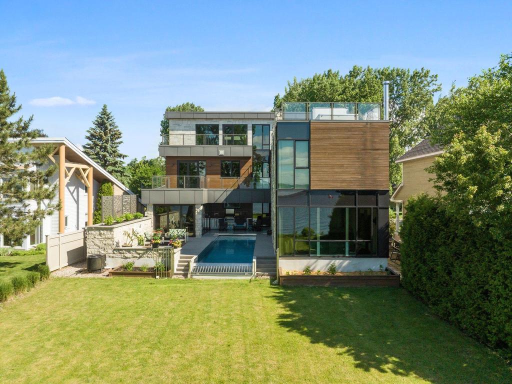 









79


Ch. Fraser

,
Gatineau (Aylmer),




QC
J9H2H1

