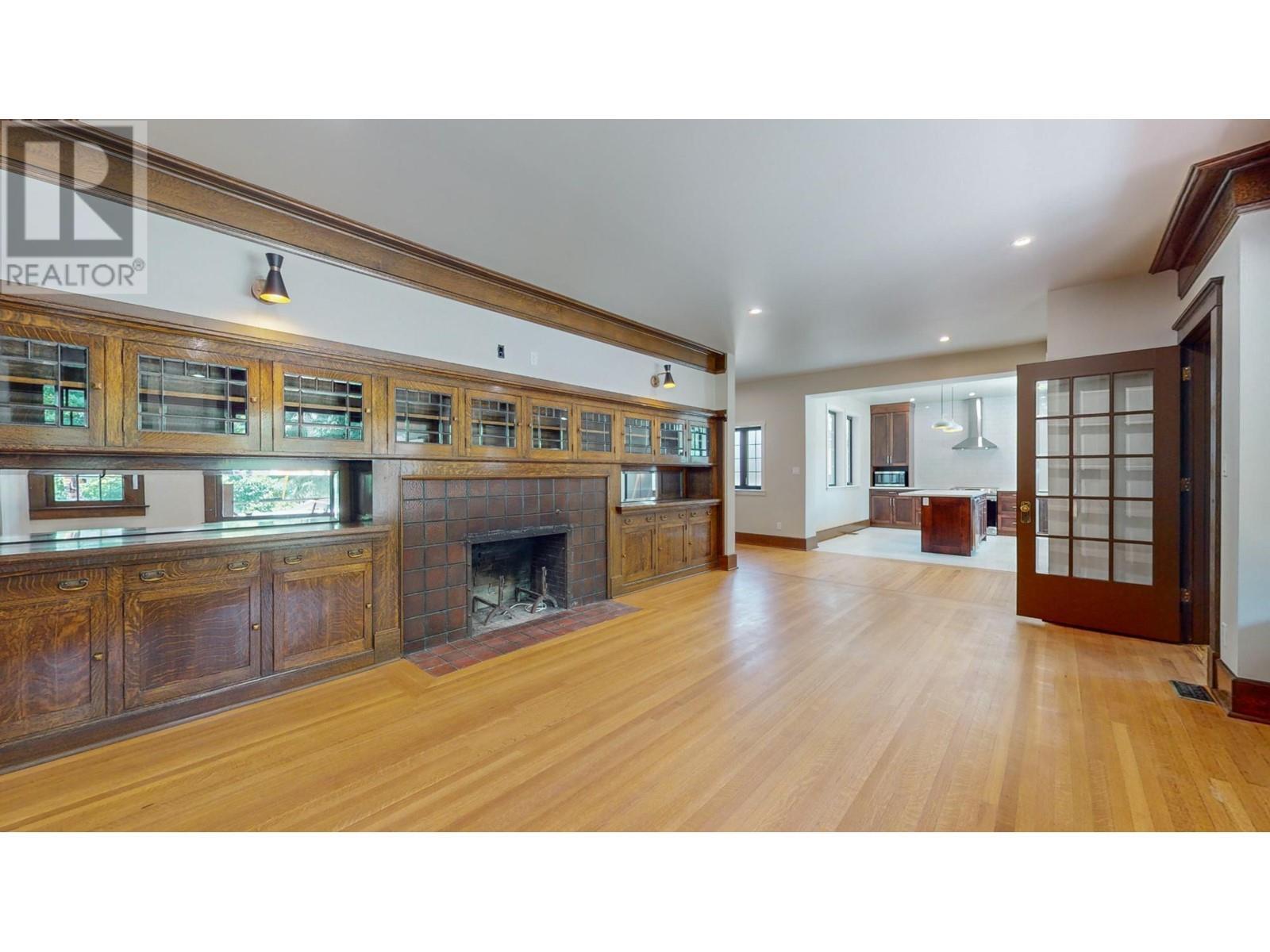












321 4TH Avenue Unit# B

,
Fernie,




British Columbia
V0B1M0

