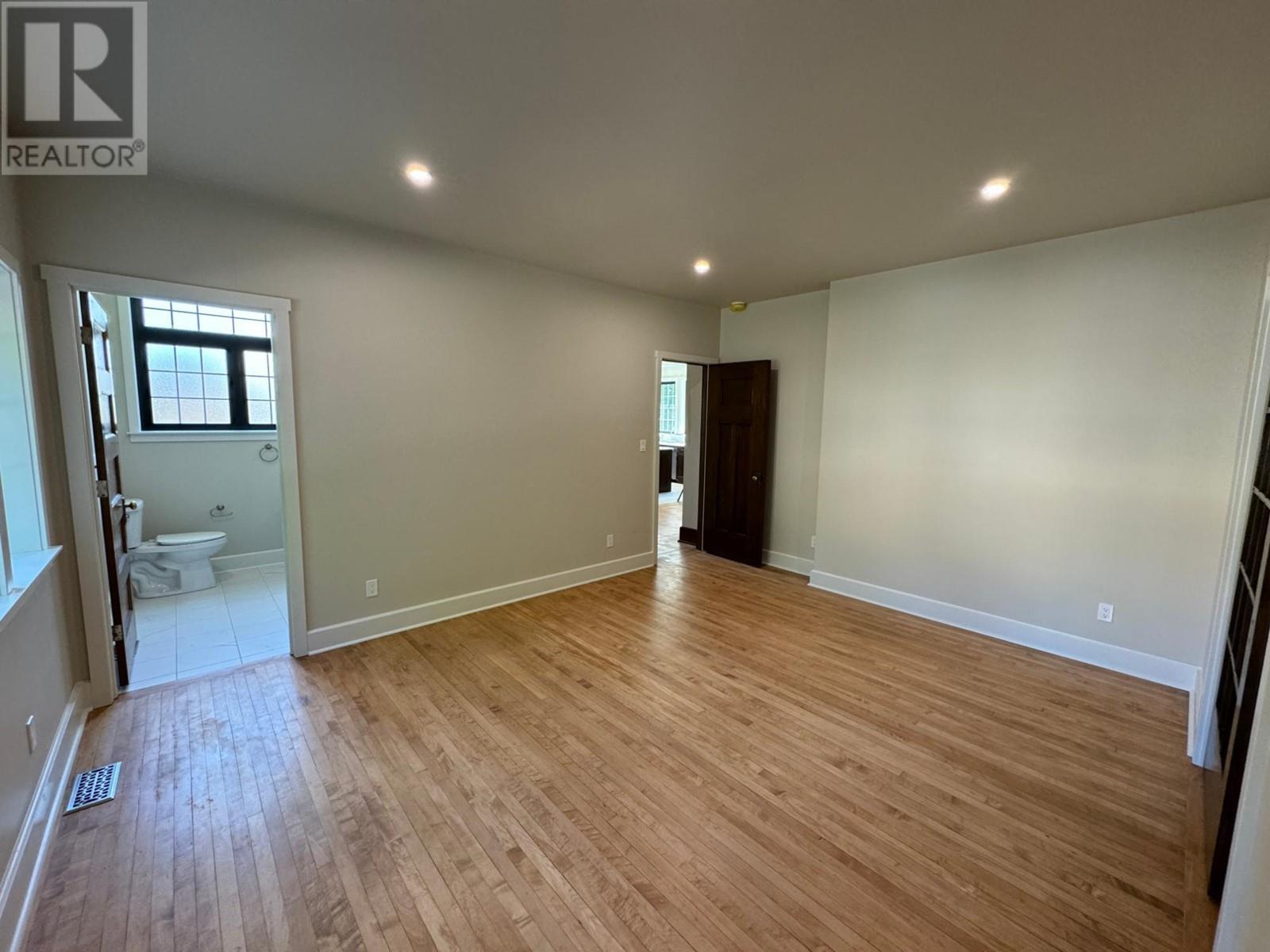 












321 4TH Avenue Unit# B

,
Fernie,




British Columbia
V0B1M0

