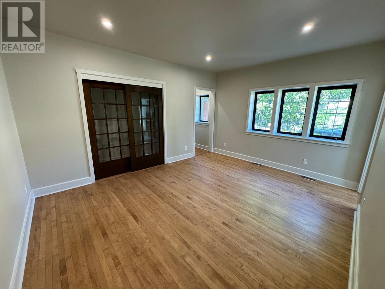 












321 4TH Avenue Unit# B

,
Fernie,




British Columbia
V0B1M0

