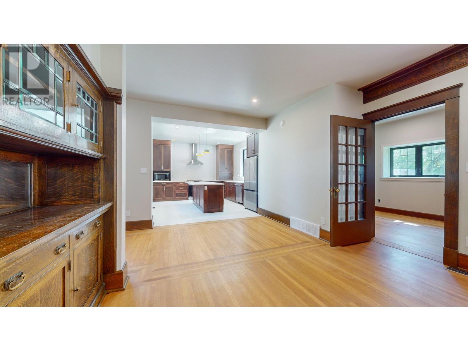












321 4TH Avenue Unit# B

,
Fernie,




British Columbia
V0B1M0

