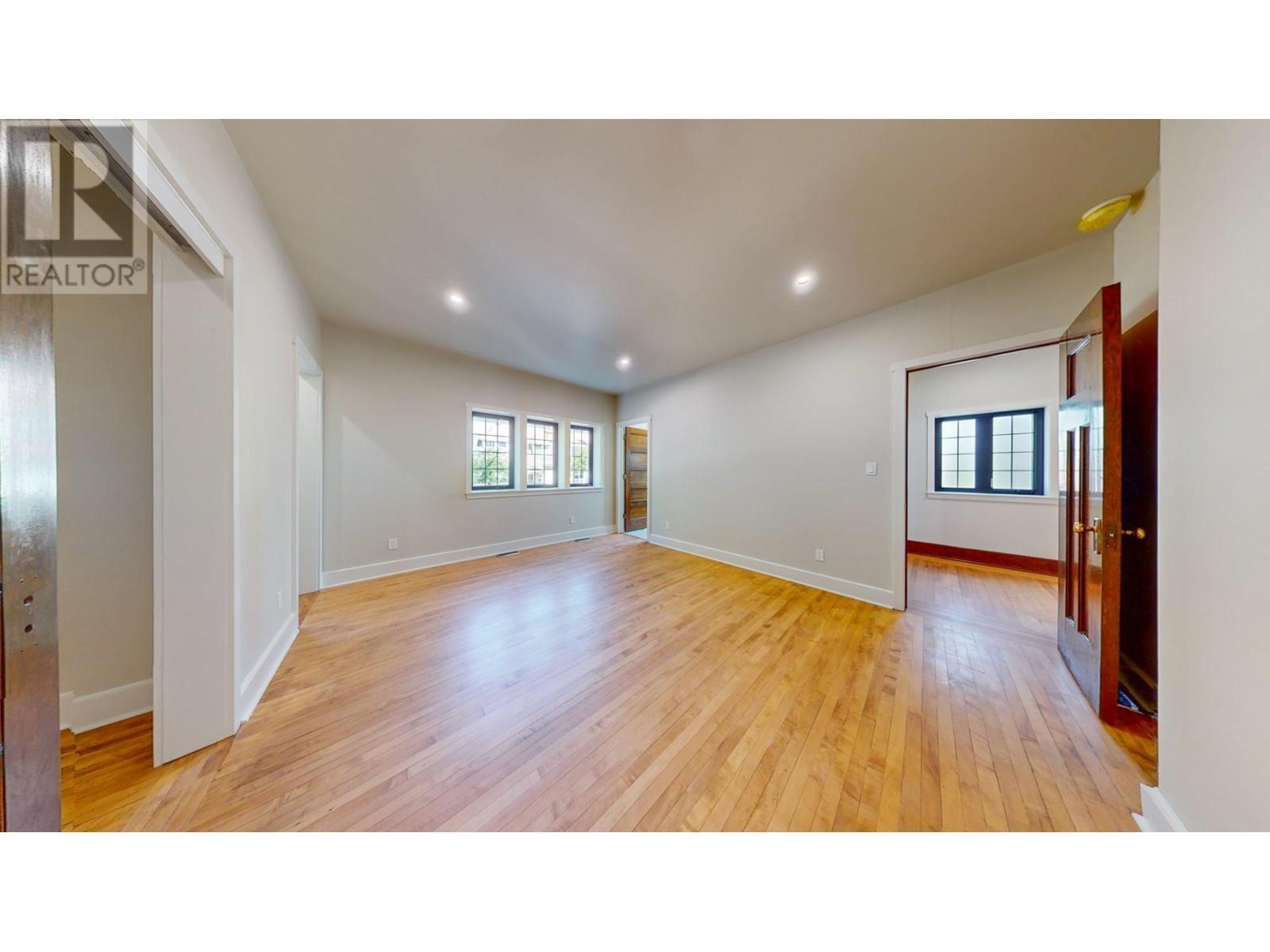 












321 4TH Avenue Unit# B

,
Fernie,




British Columbia
V0B1M0

