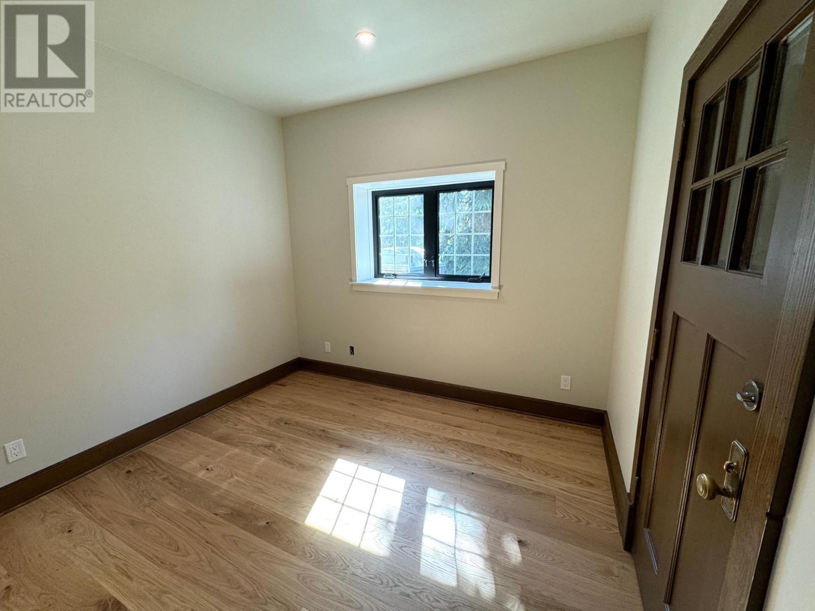 












321 4TH Avenue Unit# B

,
Fernie,




British Columbia
V0B1M0

