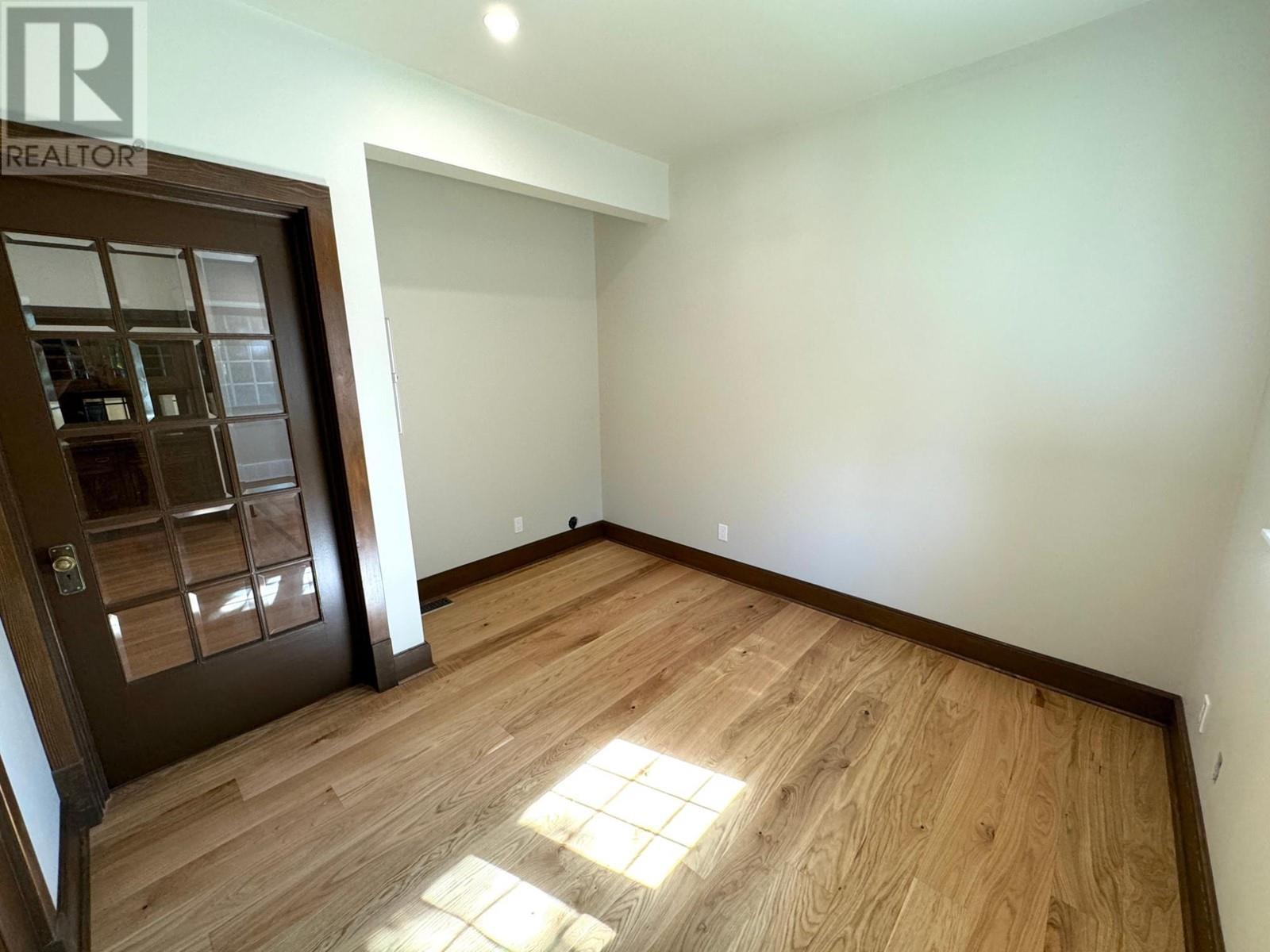 












321 4TH Avenue Unit# B

,
Fernie,




British Columbia
V0B1M0

