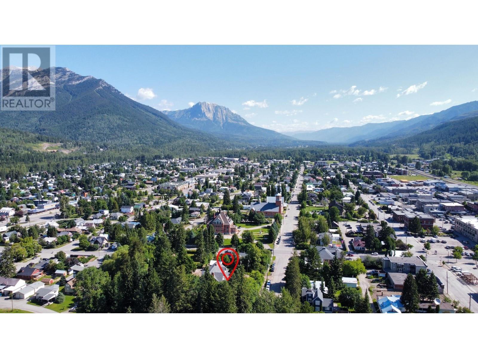 












321 4TH Avenue Unit# B

,
Fernie,




British Columbia
V0B1M0

