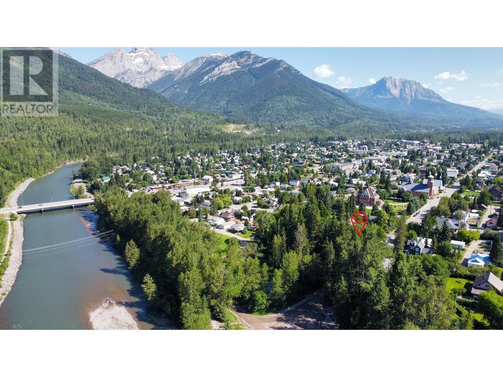 












321 4TH Avenue Unit# B

,
Fernie,




British Columbia
V0B1M0

