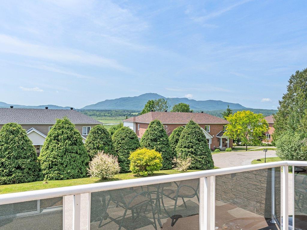 









933


Rue Merry N.

,
Magog,




QC
J1X2G9

