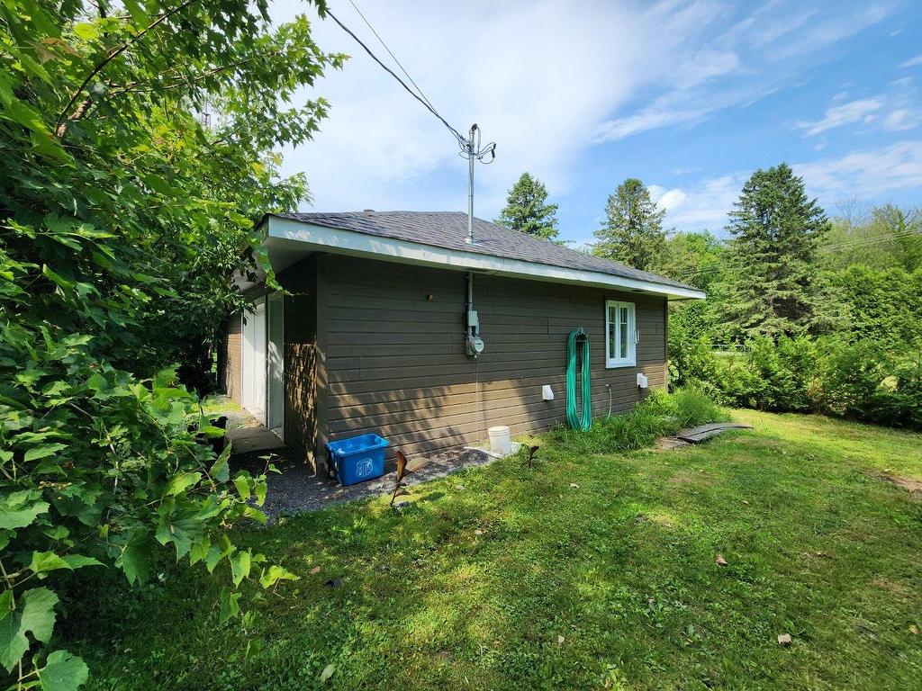 









1970


Rue Glory

,
Clarenceville,




QC
J0J1B0

