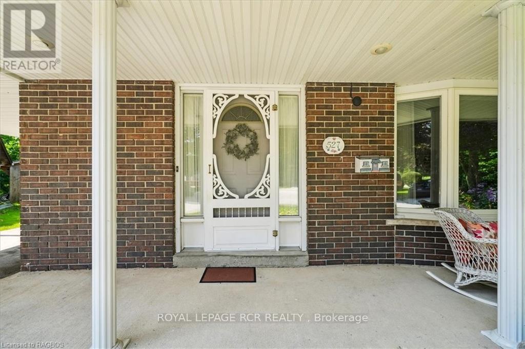 












527 5TH STREET E

,
Owen Sound,




Ontario
N4K1E2

