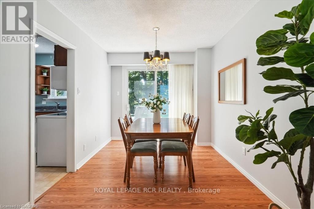 












527 5TH STREET E

,
Owen Sound,




Ontario
N4K1E2

