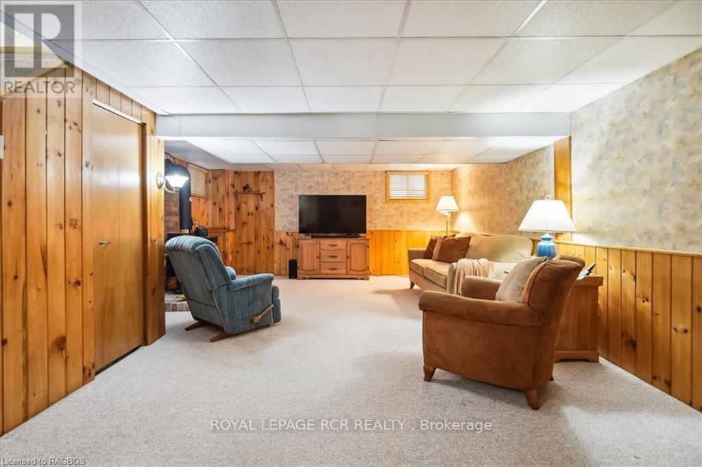












527 5TH STREET E

,
Owen Sound,




Ontario
N4K1E2

