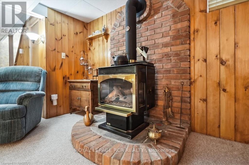 












527 5TH STREET E

,
Owen Sound,




Ontario
N4K1E2

