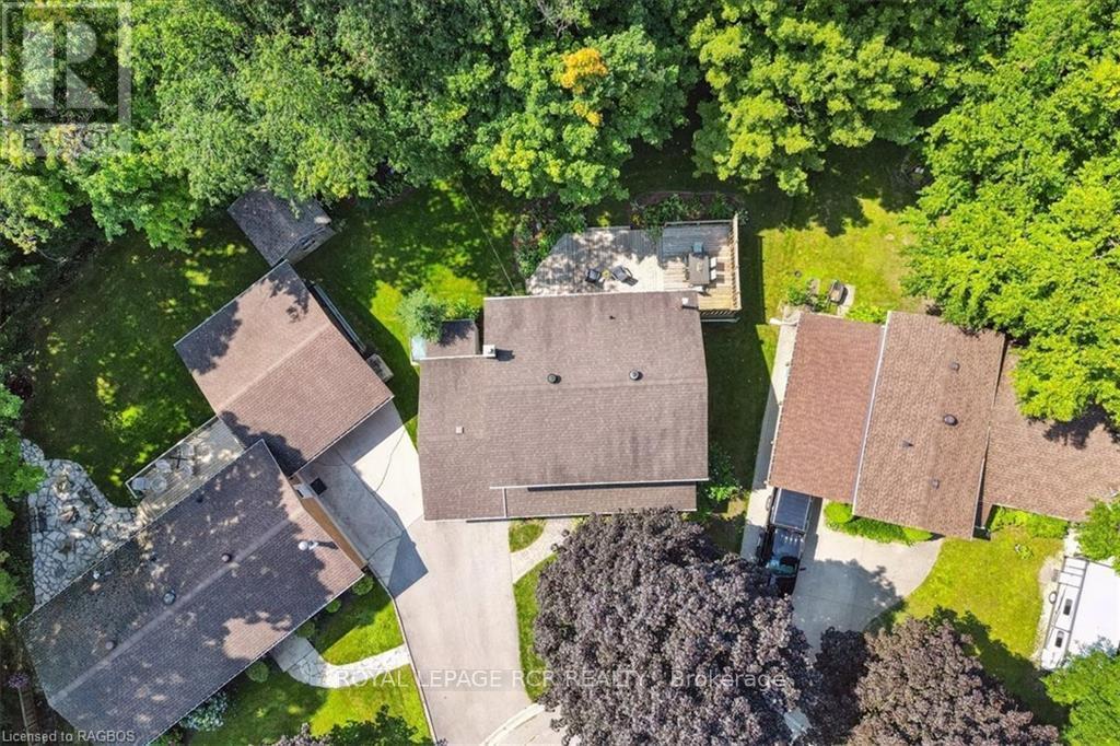 












527 5TH STREET E

,
Owen Sound,




Ontario
N4K1E2

