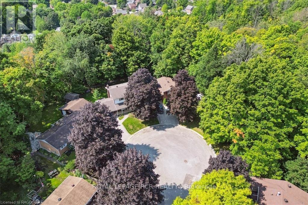 












527 5TH STREET E

,
Owen Sound,




Ontario
N4K1E2

