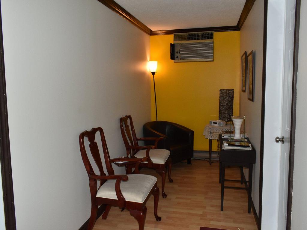 









445Z

 - 445AZ


Rue Brock

,
Drummondville,




QC
J2B1C9

