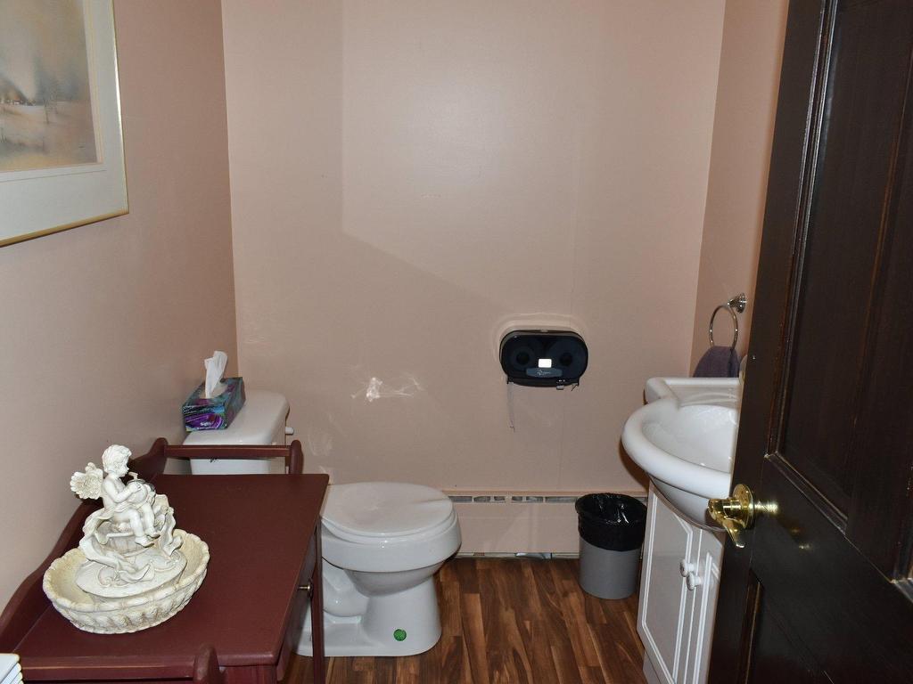 









445Z

 - 445AZ


Rue Brock

,
Drummondville,




QC
J2B1C9

