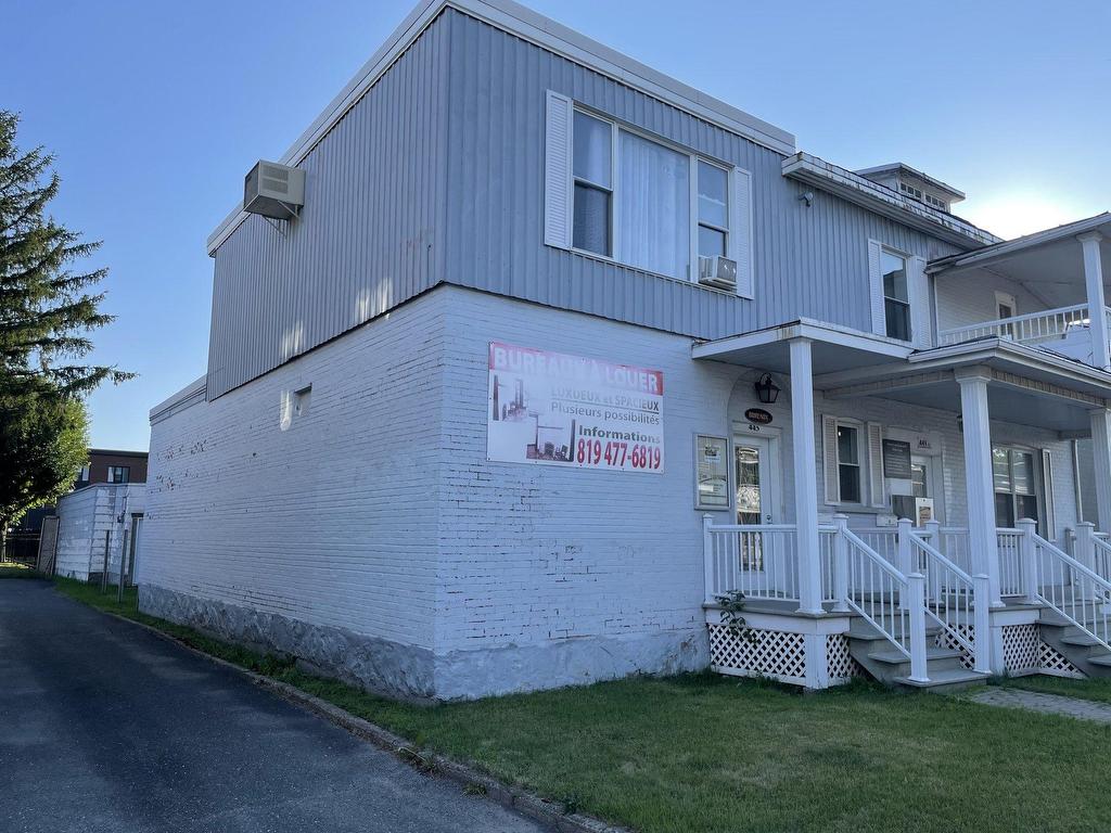 









445Z

 - 445AZ


Rue Brock

,
Drummondville,




QC
J2B1C9

