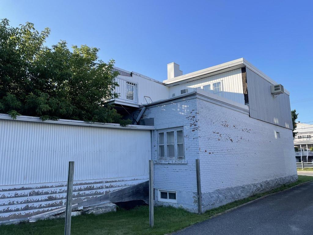 









445Z

 - 445AZ


Rue Brock

,
Drummondville,




QC
J2B1C9

