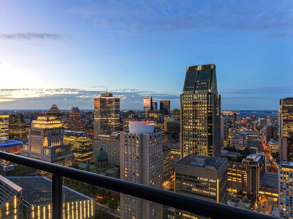 









1188


Rue St-Antoine O.

, PH2,
Montréal (Ville-Marie),




QC
H3C1B4

