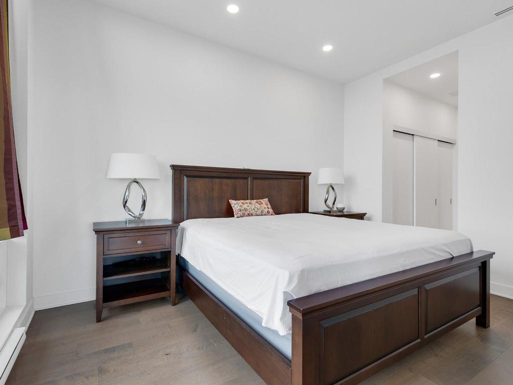 









1188


Rue St-Antoine O.

, PH2,
Montréal (Ville-Marie),




QC
H3C1B4

