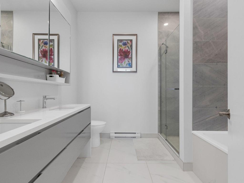 









1188


Rue St-Antoine O.

, PH2,
Montréal (Ville-Marie),




QC
H3C1B4


