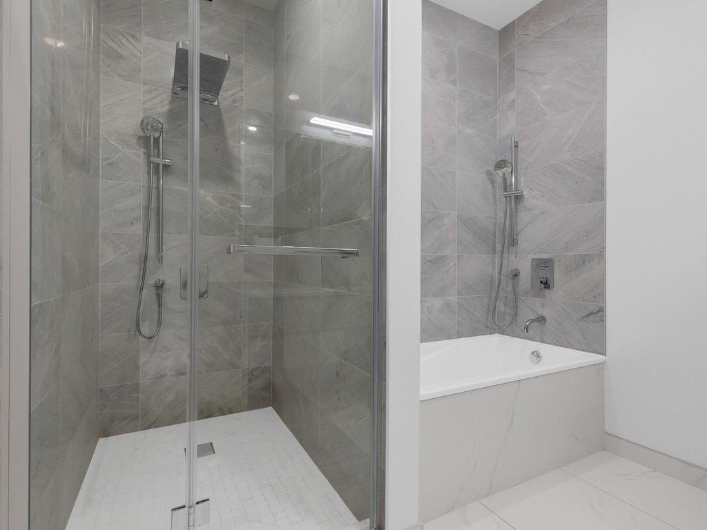 









1188


Rue St-Antoine O.

, PH2,
Montréal (Ville-Marie),




QC
H3C1B4

