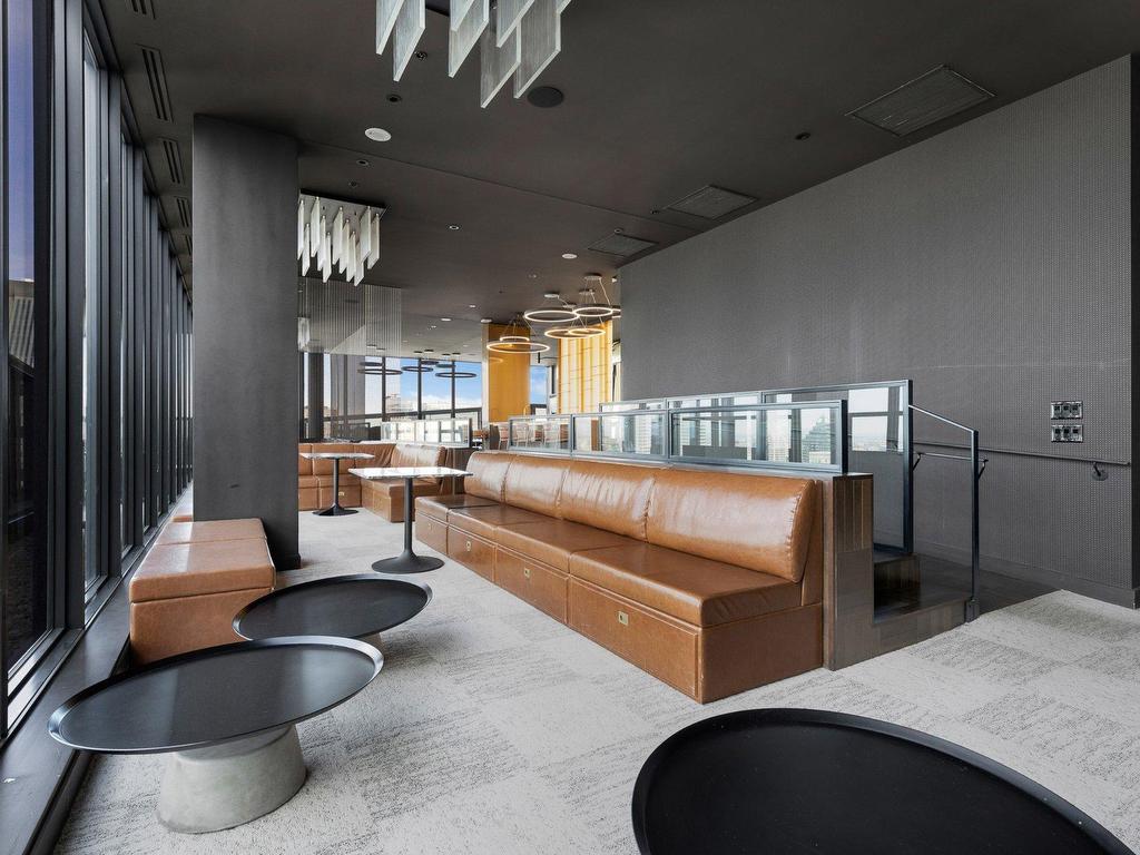 









1188


Rue St-Antoine O.

, PH2,
Montréal (Ville-Marie),




QC
H3C1B4


