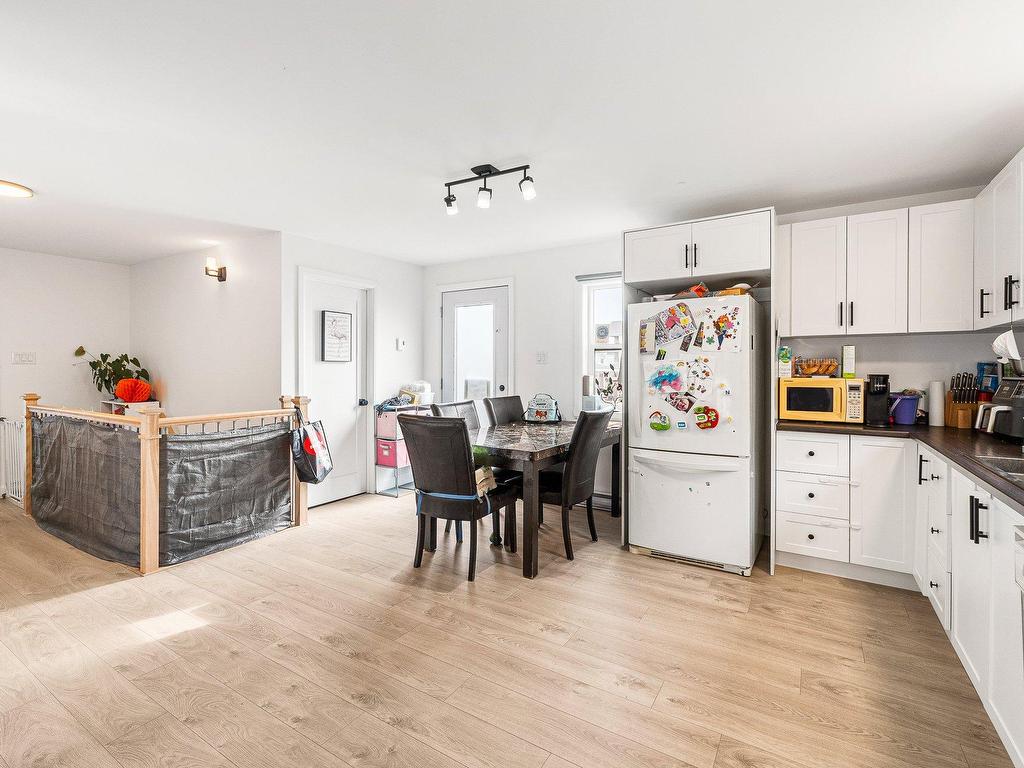 









123


Rue Gendreau

,
Coaticook,




QC
J1A2N3

