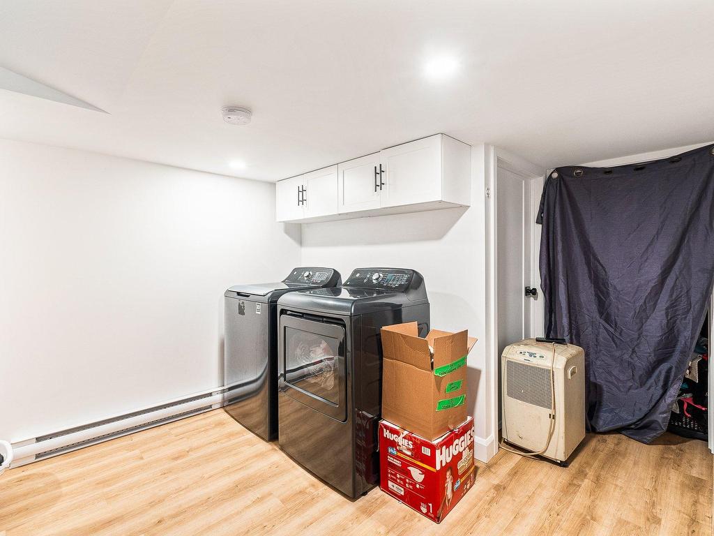 









123


Rue Gendreau

,
Coaticook,




QC
J1A2N3

