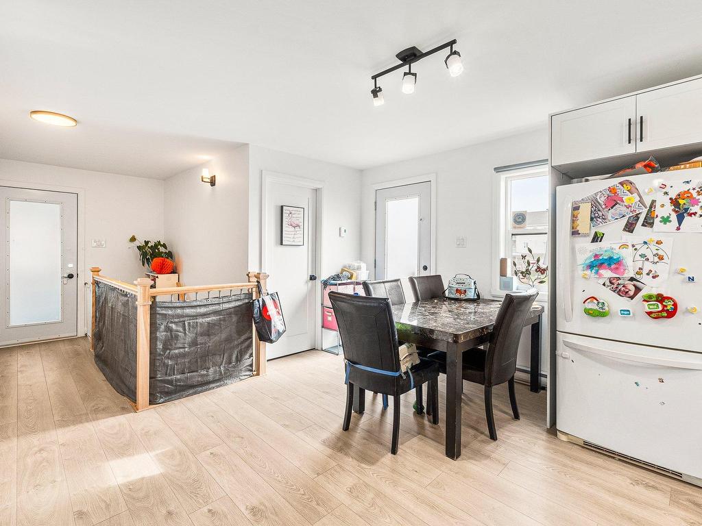 









123


Rue Gendreau

,
Coaticook,




QC
J1A2N3

