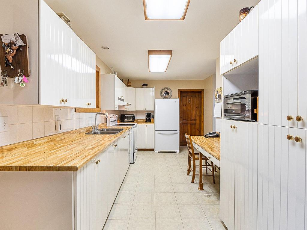 









61


Ch. de Foster

,
Lac-Brome,




QC
J0E1R0


