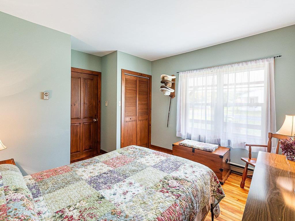 









61


Ch. de Foster

,
Lac-Brome,




QC
J0E1R0

