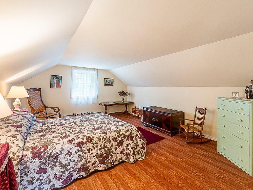 









61


Ch. de Foster

,
Lac-Brome,




QC
J0E1R0

