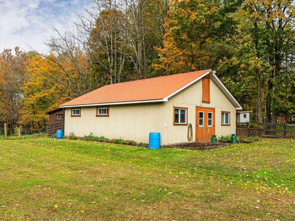 









61


Ch. de Foster

,
Lac-Brome,




QC
J0E1R0

